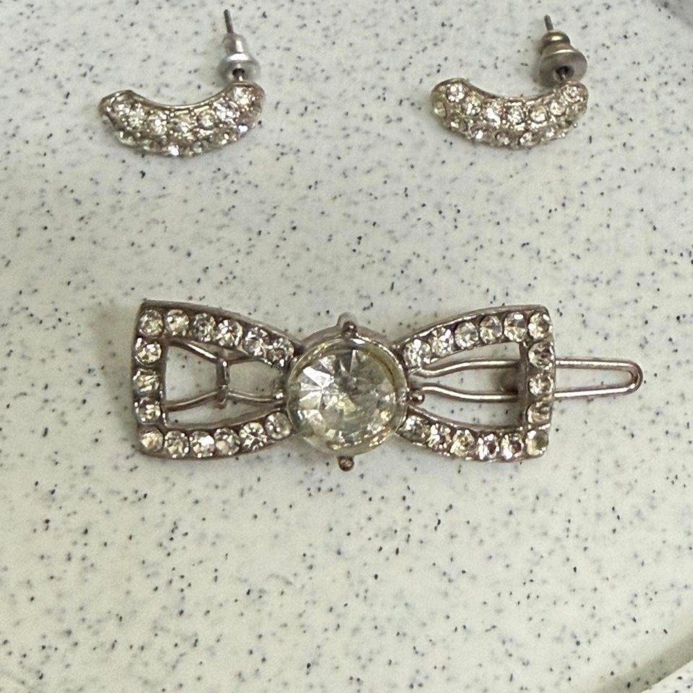 Silver bow hair clip and earrings set
